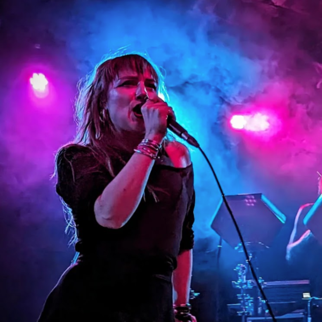 bottom lounge