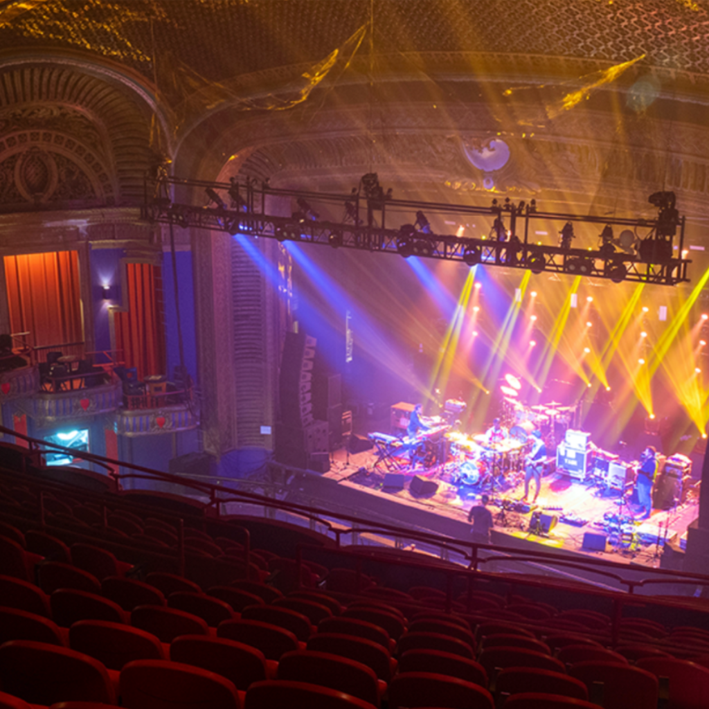 riviera theatre chicago