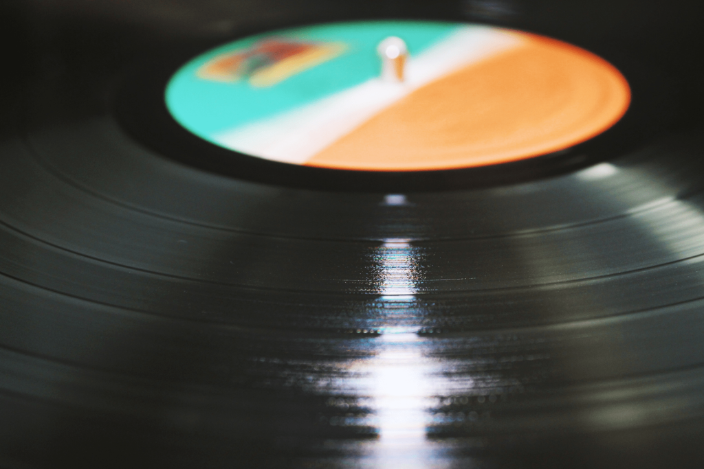 what is the difference between record and album