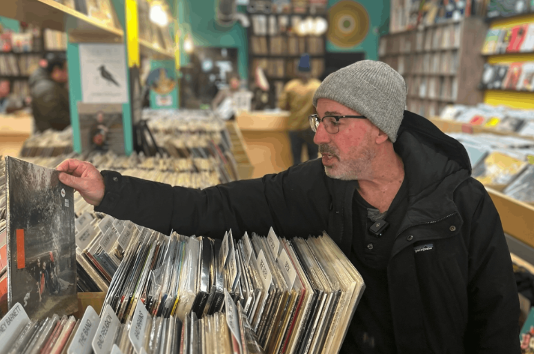 diy recording vs record laevl for artists